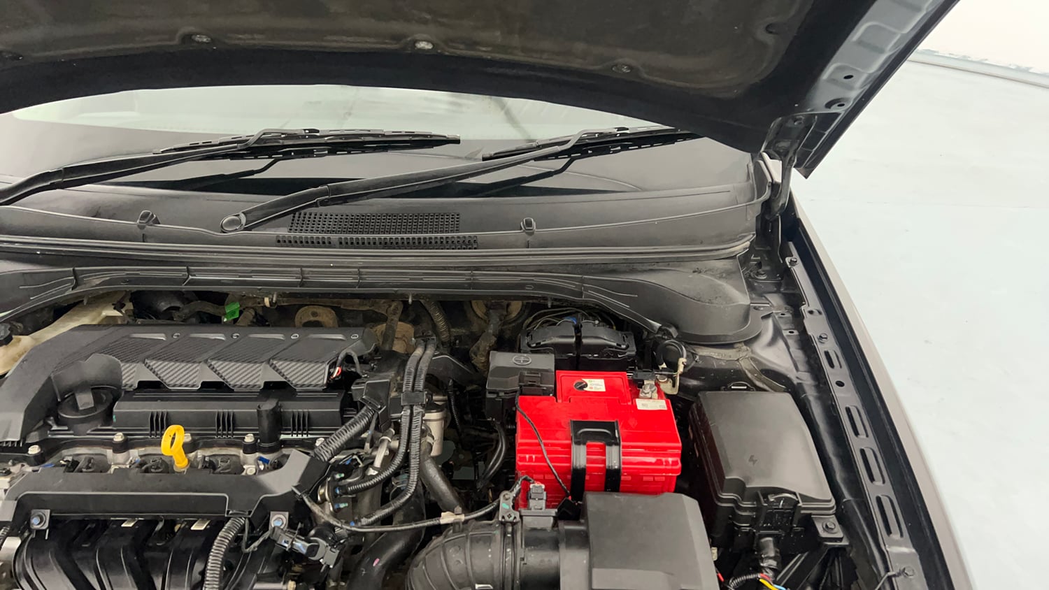 Used 2023 Hyundai Verna SX 1.5 Petrol MT Petrol Manual engine ENGINE LEFT SIDE HINGE & APRON VIEW