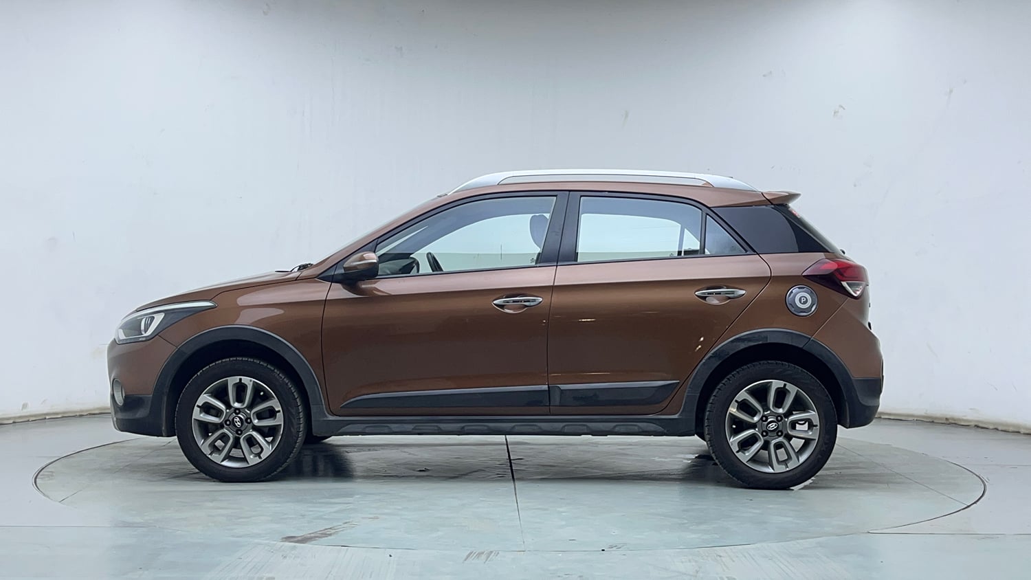 Used 2018 Hyundai i20 Active 1.2 SX Petrol Manual exterior LEFT SIDE VIEW