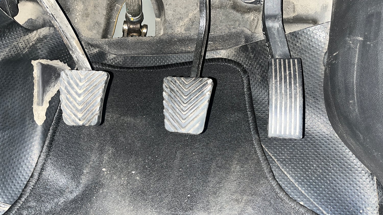 Used 2018 Hyundai Elite i20 Magna Executive 1.4 CRDI Diesel Manual interior PEDALS VIEW