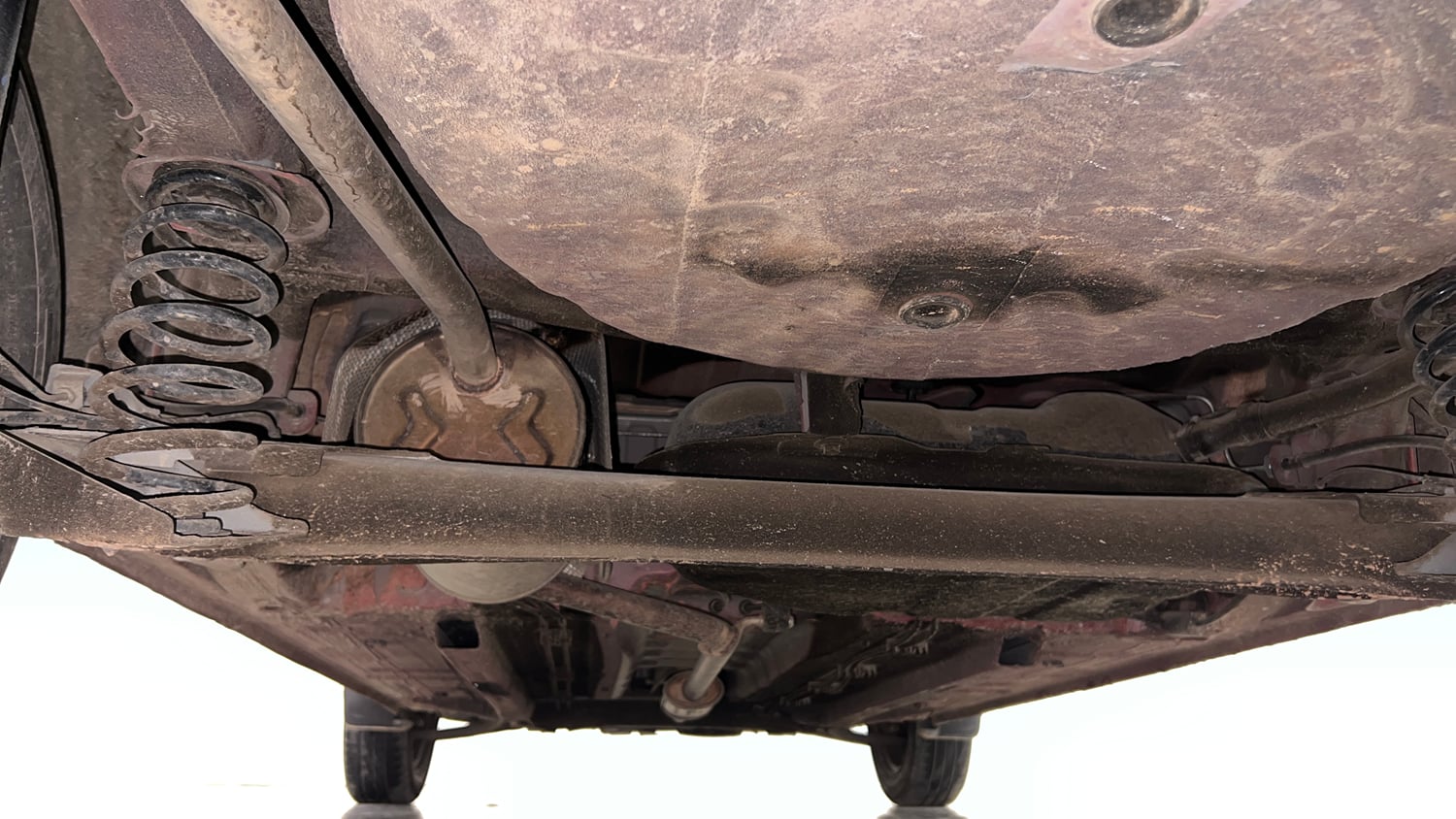 Used 2021 Renault Kwid RXT 1.0 AMT (O) Petrol Automatic extra REAR UNDERBODY VIEW (TAKEN FROM REAR)