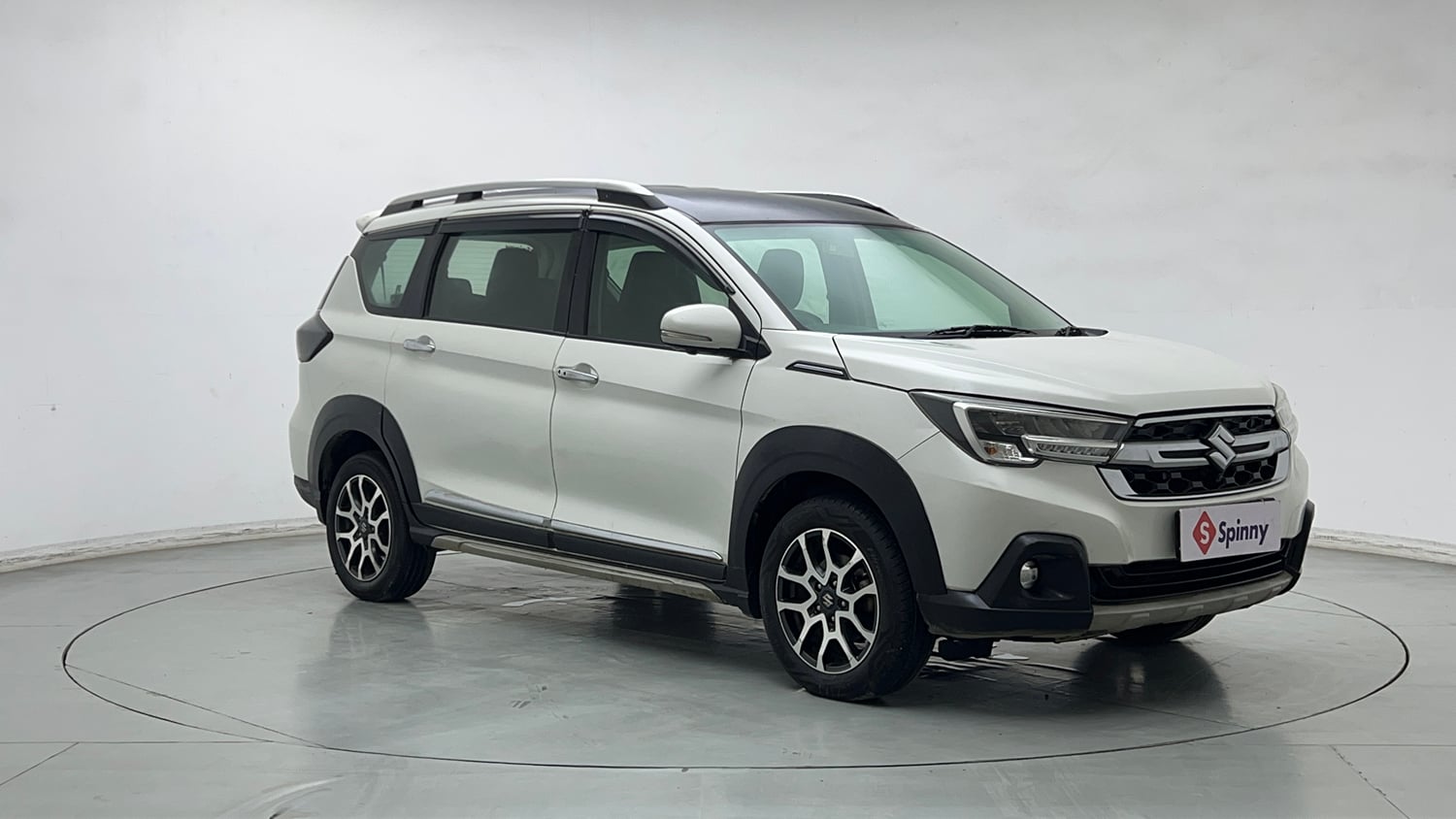 Used 2022 Maruti Suzuki XL6 Alpha Plus MT Petrol Petrol Manual exterior RIGHT FRONT CORNER VIEW