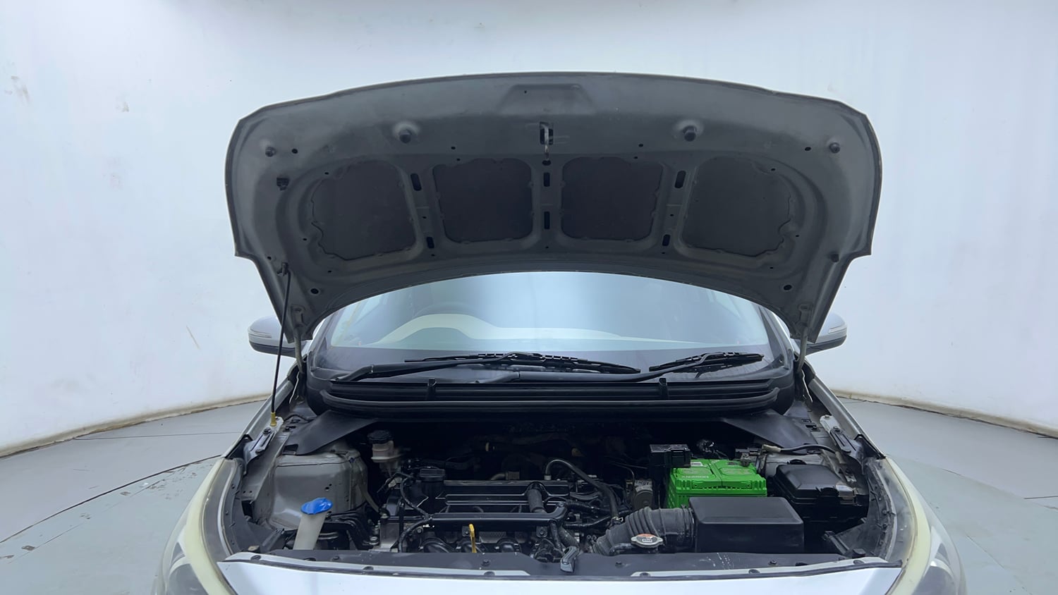 Used 2017 Hyundai Elite i20 Asta 1.2 Petrol Manual engine ENGINE & BONNET OPEN FRONT VIEW