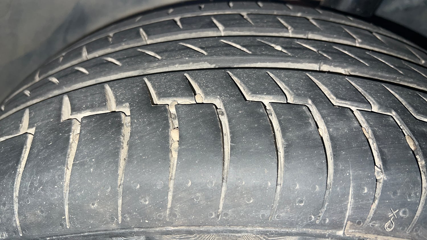 Used 2019 Mercedes-Benz GLA 200 Urban Edition Petrol Automatic tyres LEFT FRONT TYRE TREAD VIEW