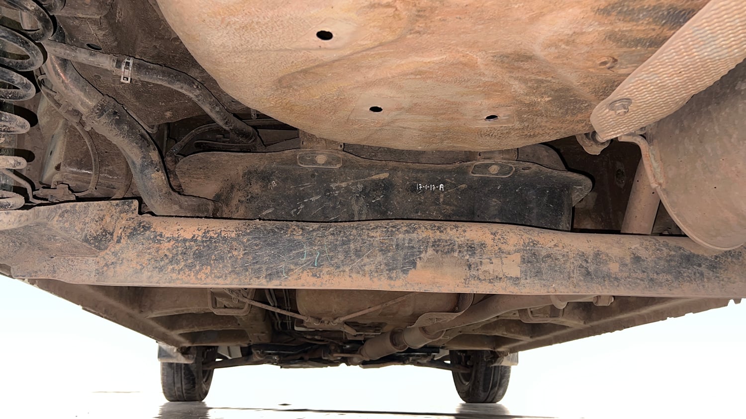 Used 2017 Mahindra KUV100 K4 6 STR Petrol Manual extra REAR UNDERBODY VIEW (TAKEN FROM REAR)