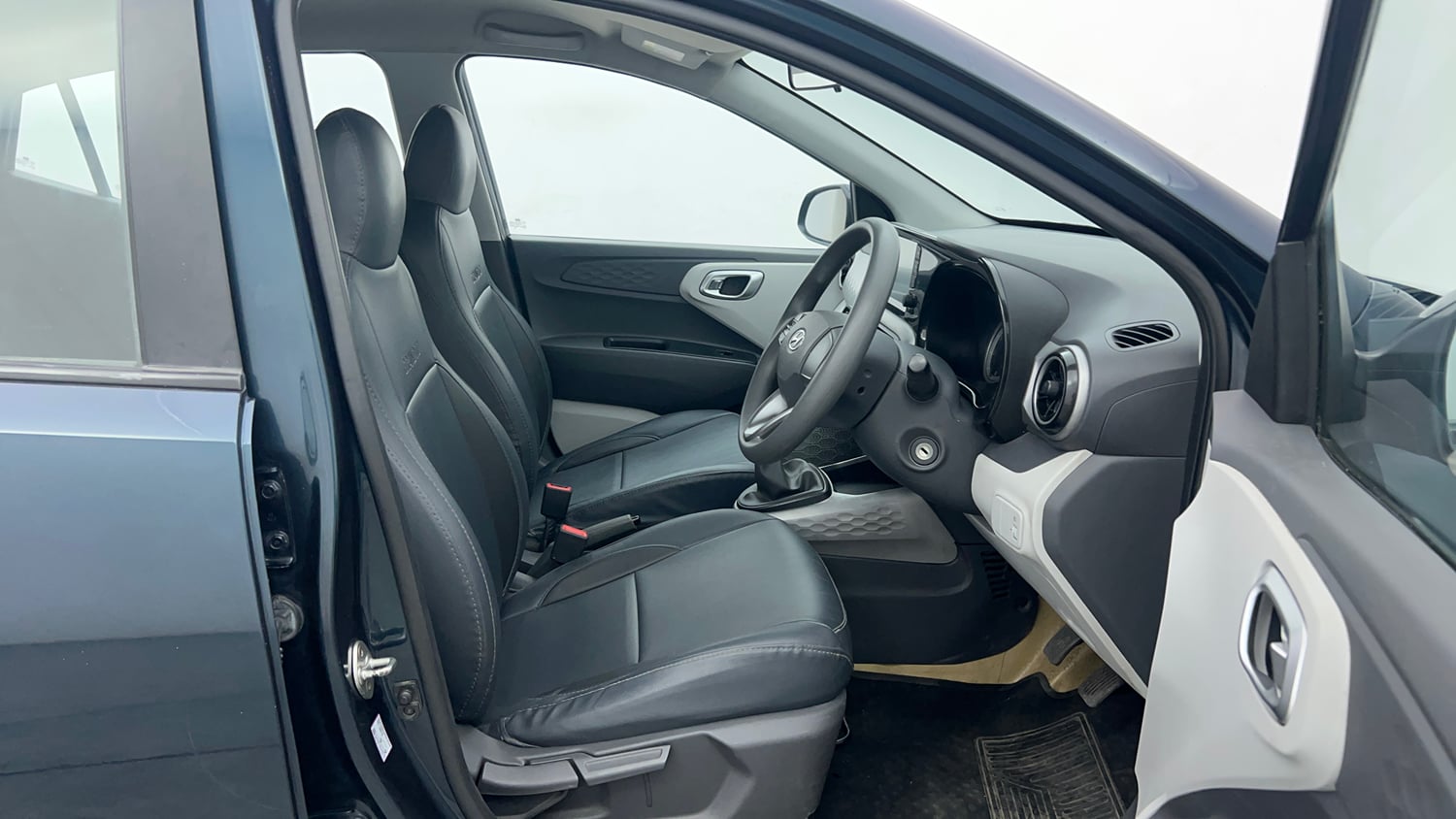 Used 2023 Hyundai Grand i10 Nios Sportz 1.2 Kappa VTVT Petrol Manual interior RIGHT SIDE FRONT DOOR CABIN VIEW