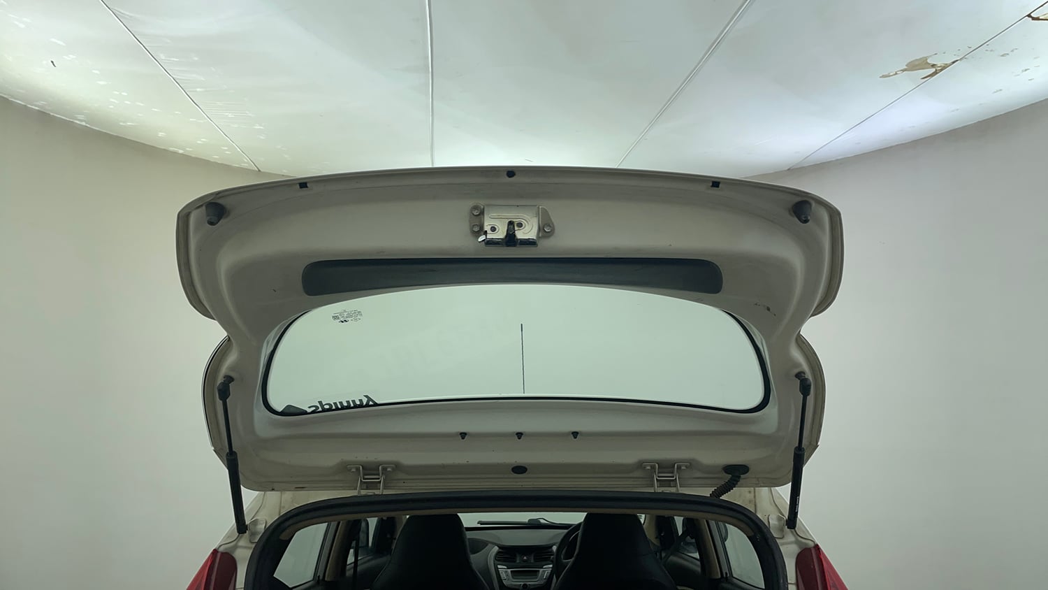 Used 2015 Hyundai Eon Magna + Petrol Manual interior DICKY DOOR OPEN VIEW