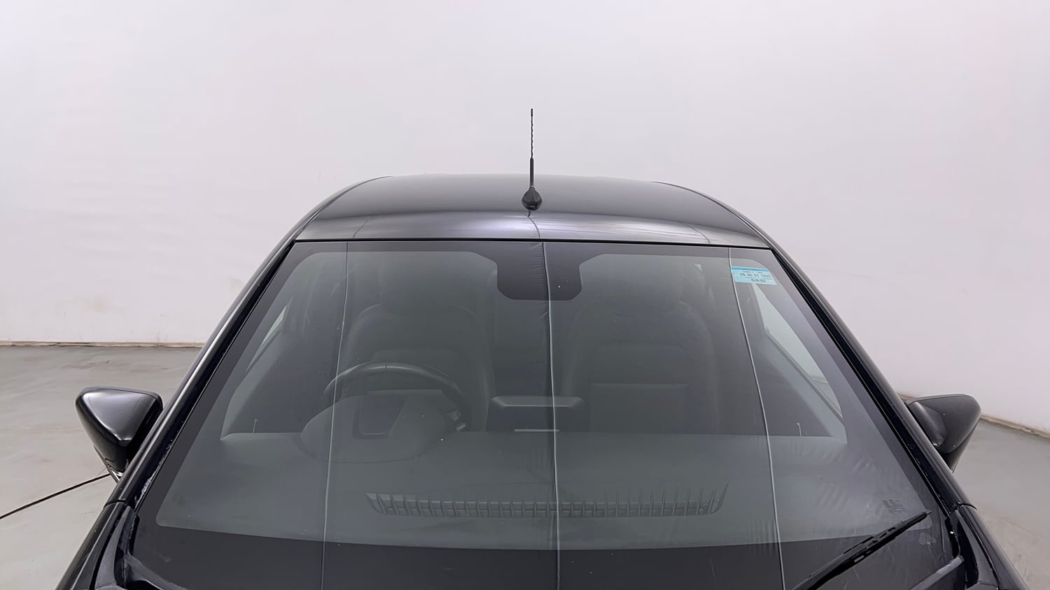 Used 2022 Tata Altroz XZ Plus Petrol Dark Edition Petrol Manual exterior FRONT WINDSHIELD VIEW
