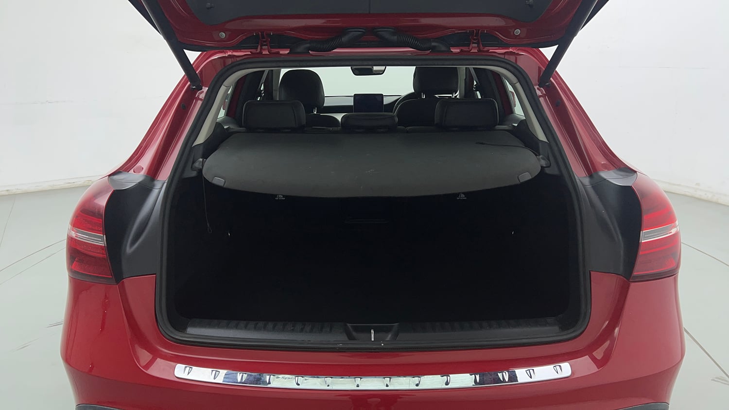 Used 2019 Mercedes-Benz GLA 200 Urban Edition Petrol Automatic interior DICKY INSIDE VIEW