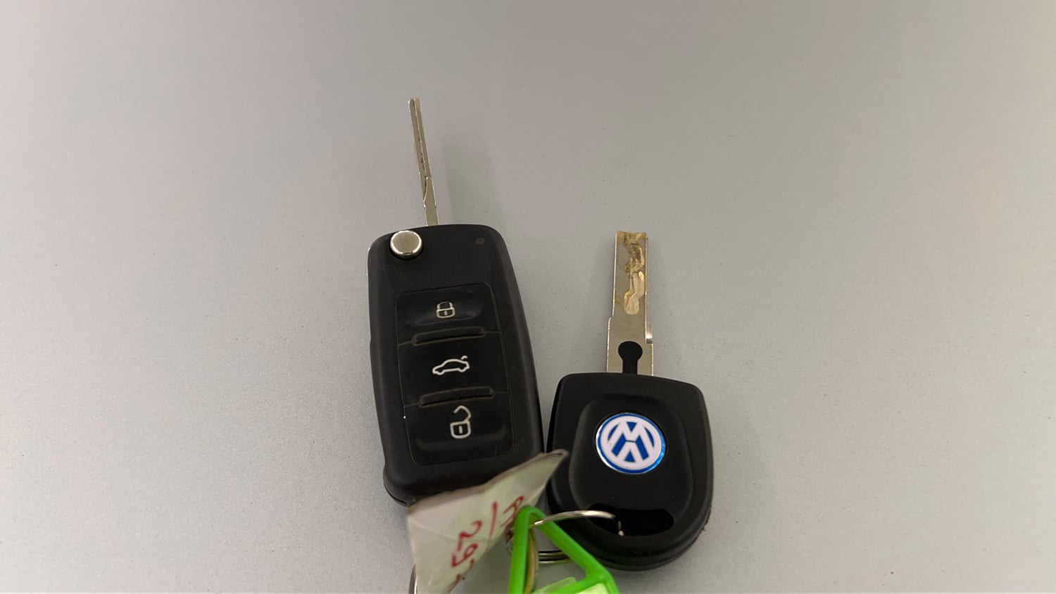 Used 2018 Volkswagen Ameo Comfortline 1.2L (P) Petrol Manual extra CAR KEY VIEW