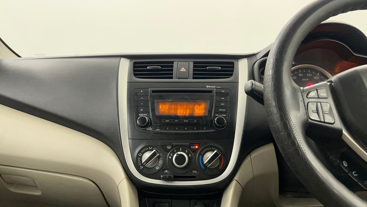 Used 2017 Maruti Suzuki Celerio ZXi Petrol Manual interior MUSIC SYSTEM & AC CONTROL VIEW