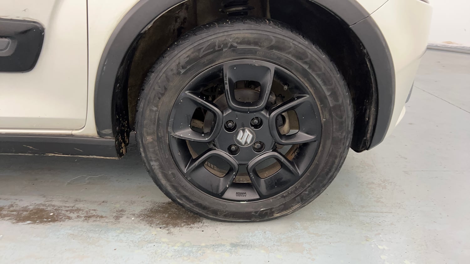 Used 2017 Maruti Suzuki Ignis Zeta 1.2 MT Petrol Manual tyres RIGHT FRONT TYRE RIM VIEW