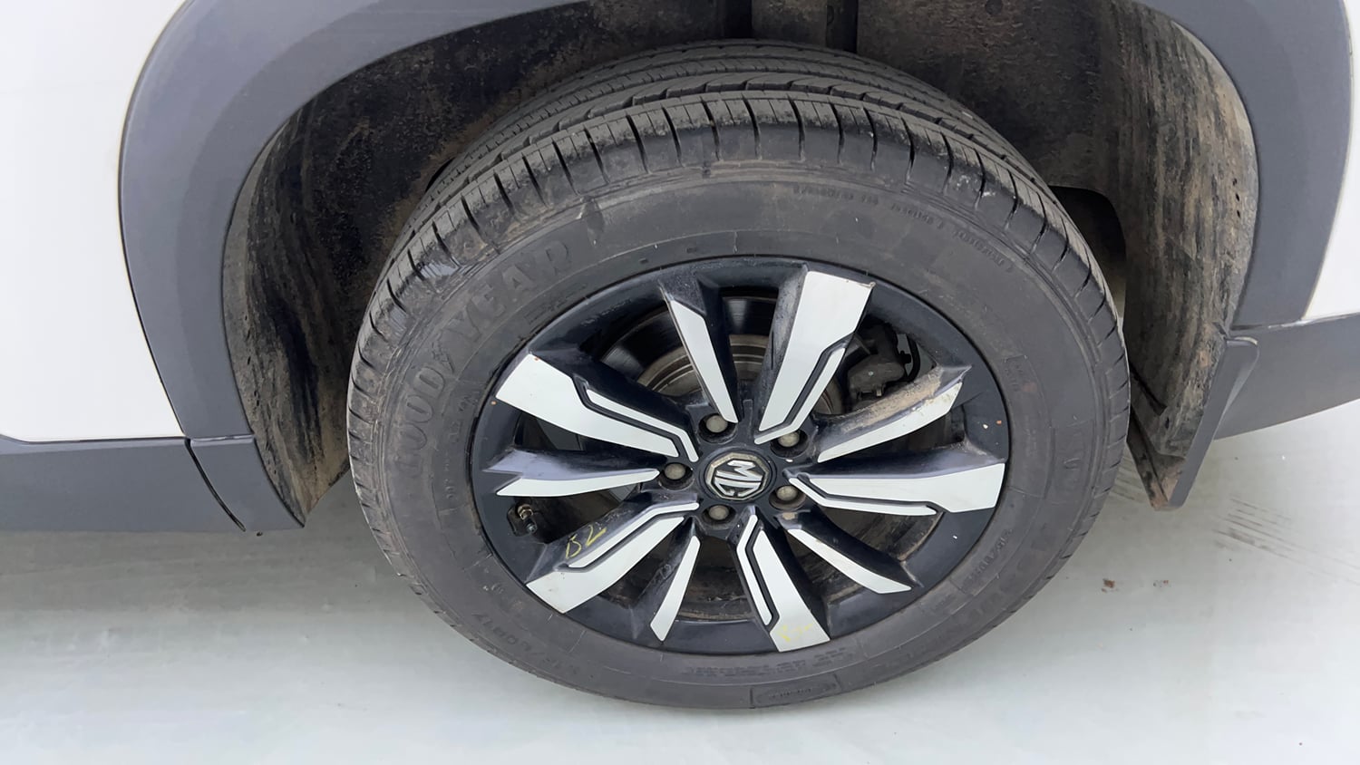 Used 2020 MG Motors Hector Sharp 2.0 Diesel Dual Tone Diesel Manual tyres LEFT REAR TYRE RIM VIEW