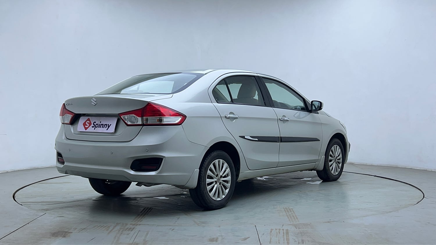 Used 2017 Maruti Suzuki Ciaz Zeta 1.4 AT Petrol Automatic exterior RIGHT REAR CORNER VIEW