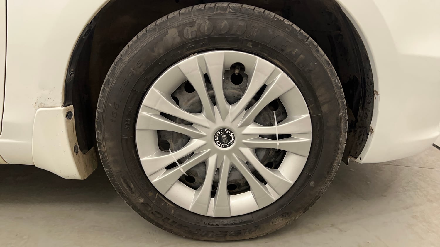 Used 2018 Maruti Suzuki Ciaz Delta 1.4 AT Petrol Automatic tyres RIGHT FRONT TYRE RIM VIEW