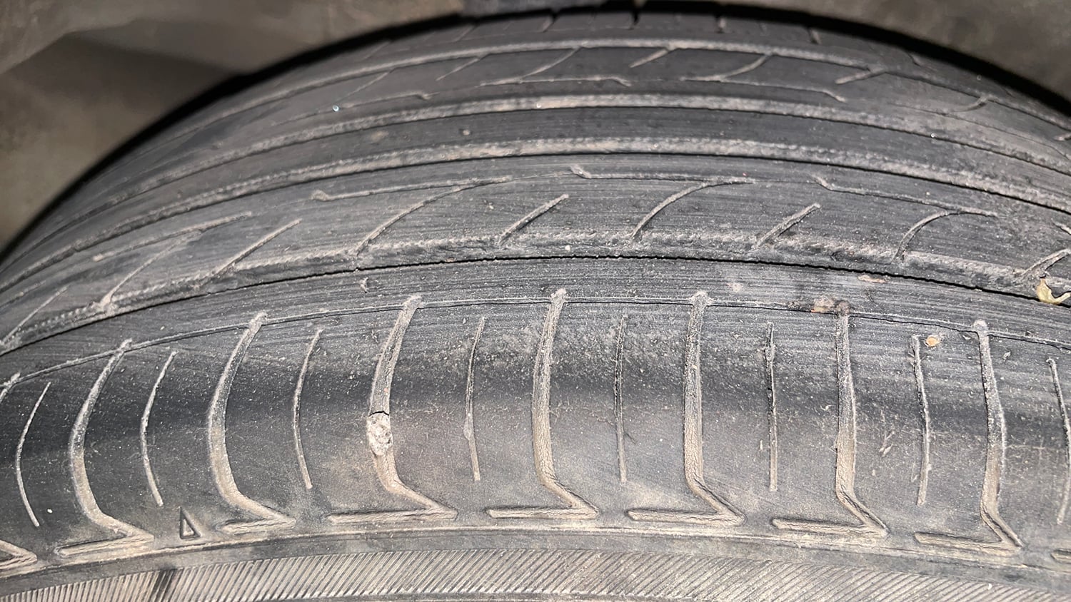 Used 2016 Honda Jazz V AT Petrol Petrol Automatic tyres RIGHT REAR TYRE TREAD VIEW