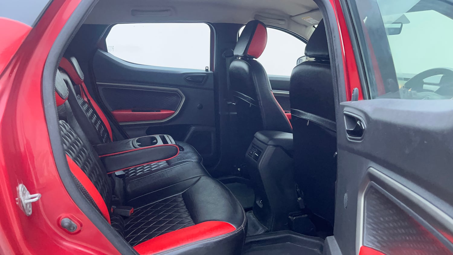 Used 2021 Renault Kiger RXZ Turbo CVT Dual Tone Petrol Automatic interior RIGHT SIDE REAR DOOR CABIN VIEW