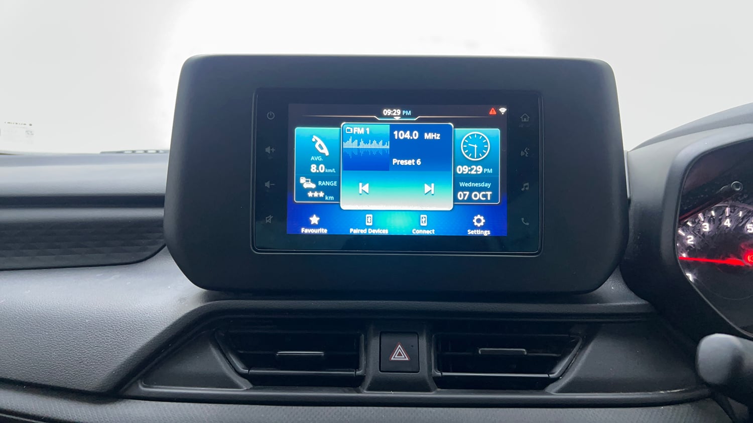 Used 2024 Maruti Suzuki Swift VXi (O) AMT Petrol Automatic top_features Touch screen infotainment system