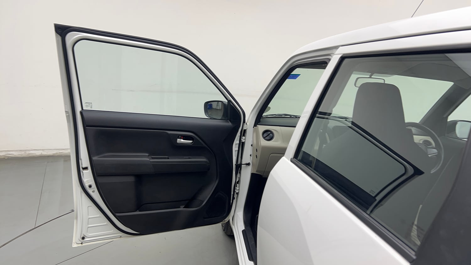 Used 2024 Maruti Suzuki Wagon R VXI 1.0 Petrol Manual interior LEFT FRONT DOOR OPEN VIEW