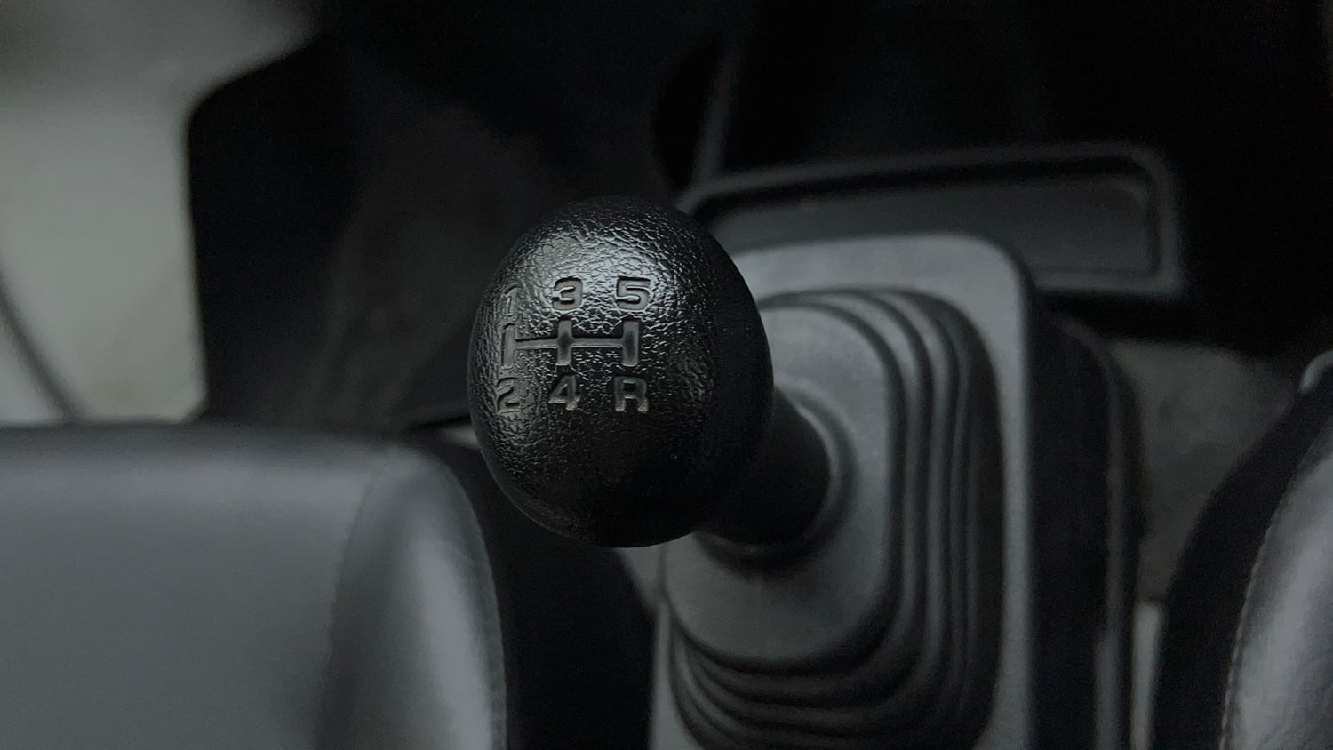 Used 2024 Maruti Suzuki Eeco 5 STR AC (O) CNG Cng Manual interior GEAR  KNOB VIEW