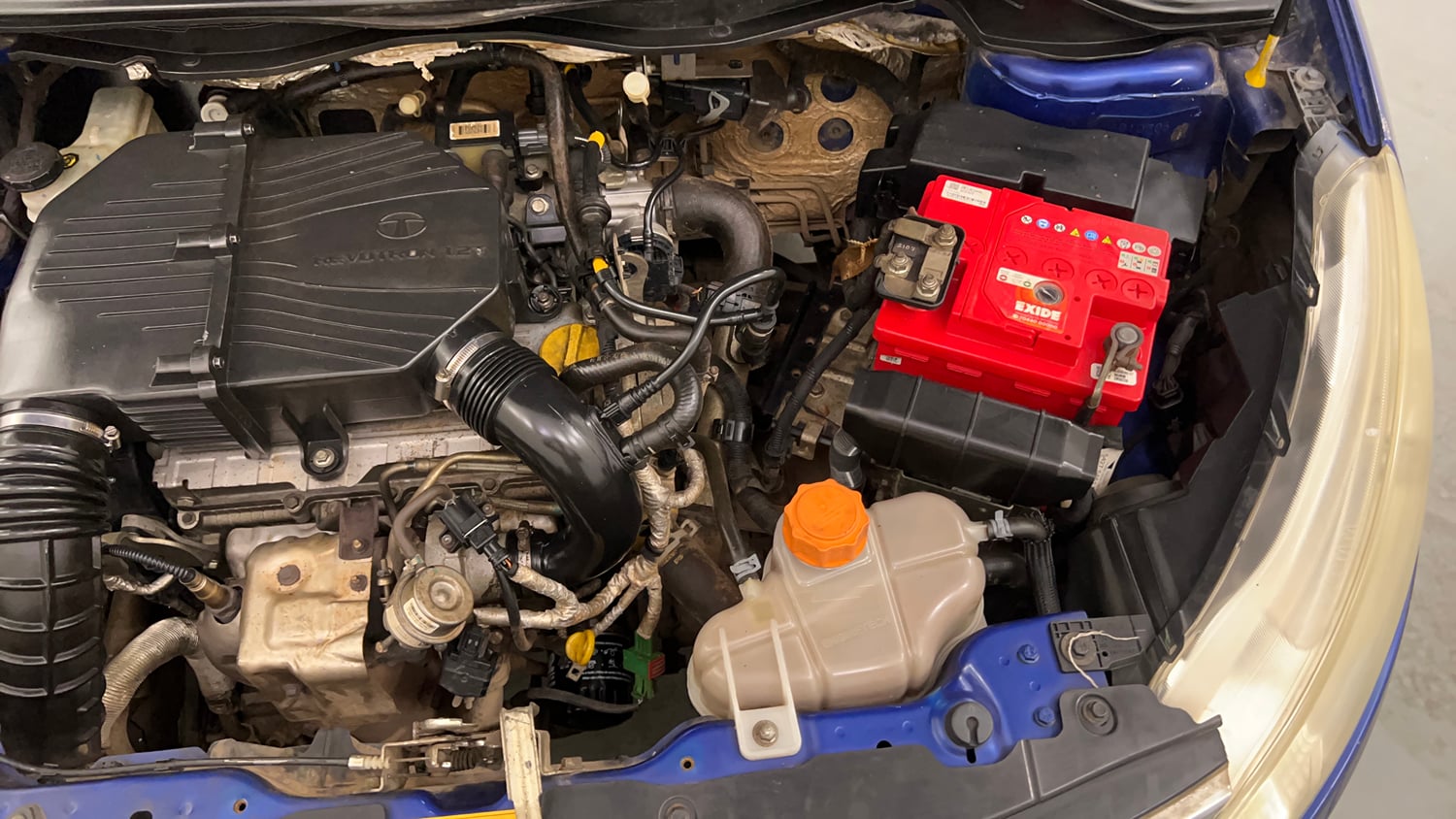 Used 2020 Tata Zest XT Petrol Petrol Manual engine ENGINE LEFT SIDE VIEW