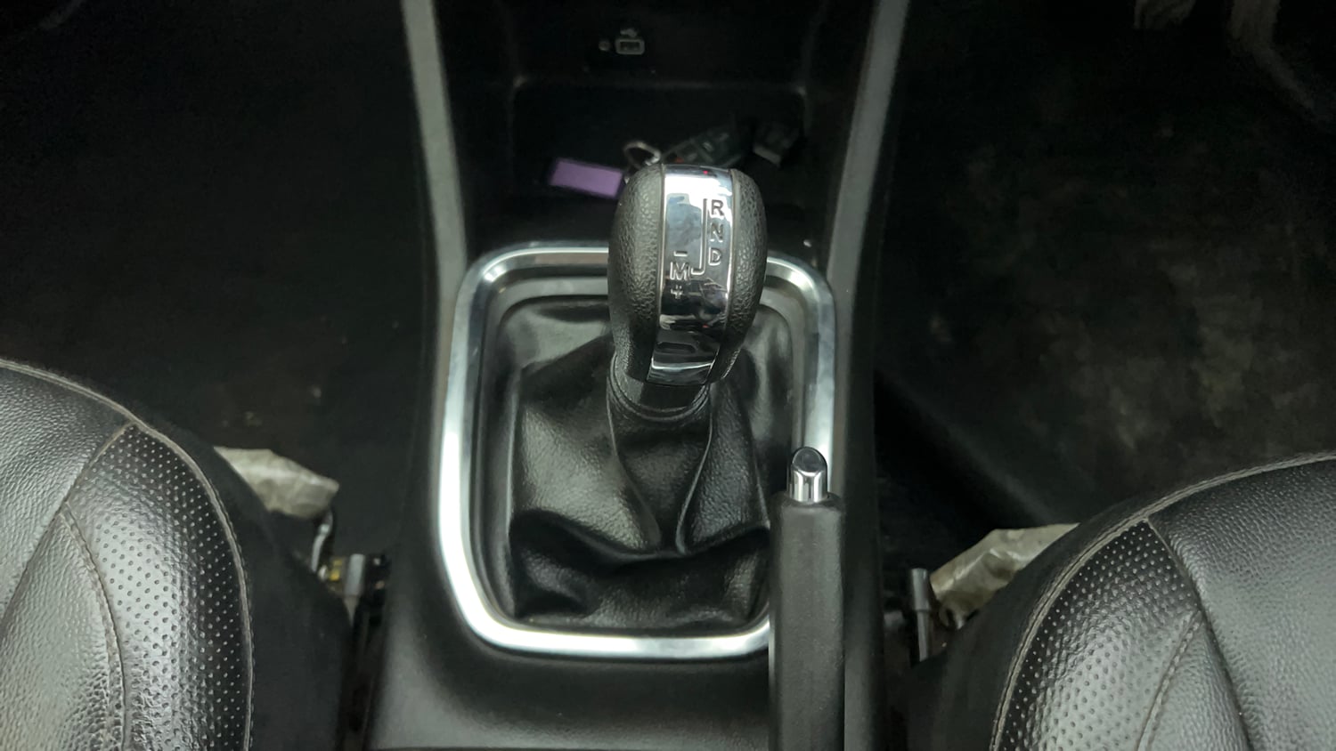 Used 2021 Renault Triber RXZ EASY-R AMT Petrol Automatic interior GEAR  KNOB VIEW