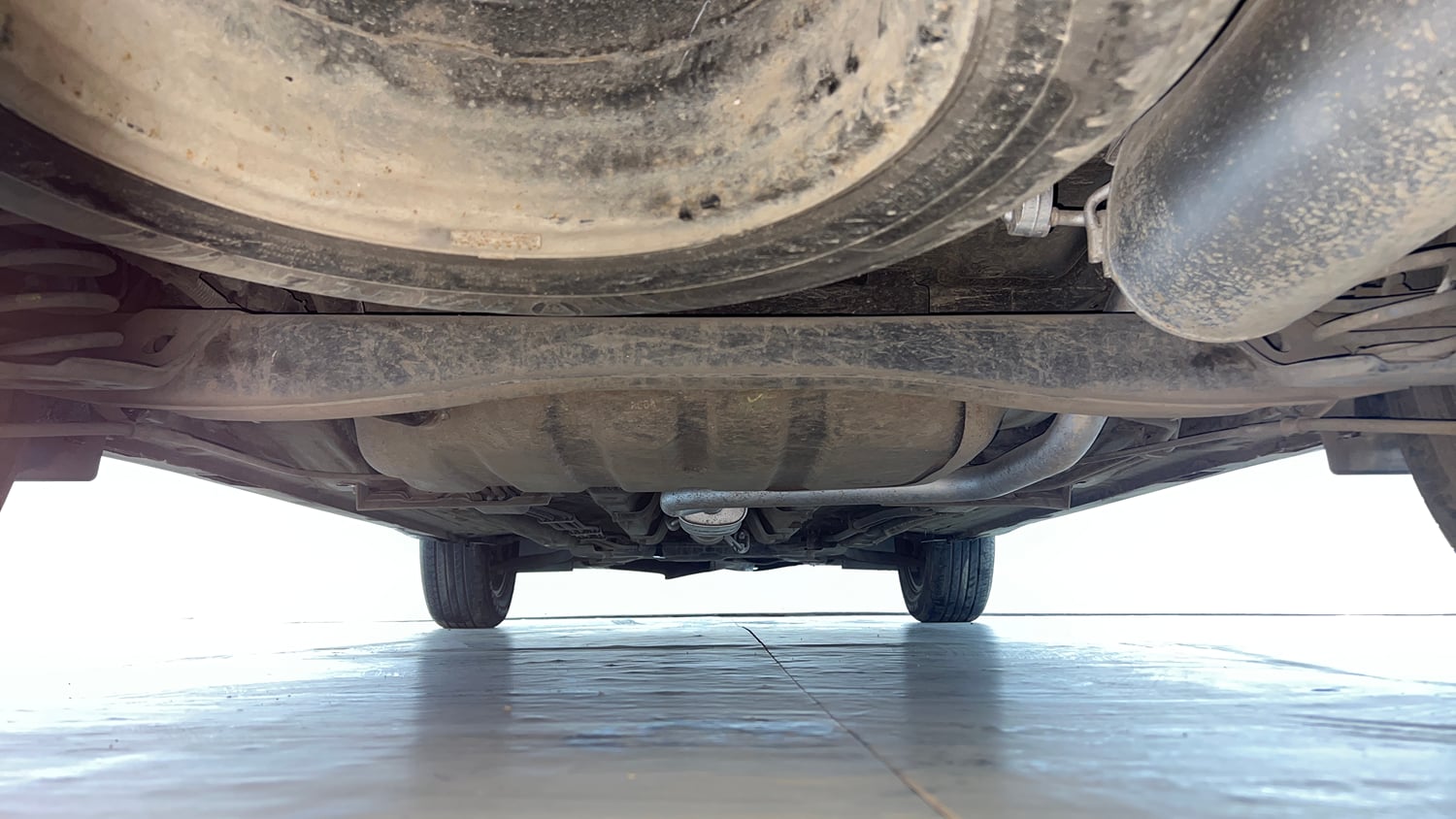 Used 2022 Kia Carens Luxury 1.4 Petrol 7 STR Petrol Manual extra REAR UNDERBODY VIEW (TAKEN FROM REAR)