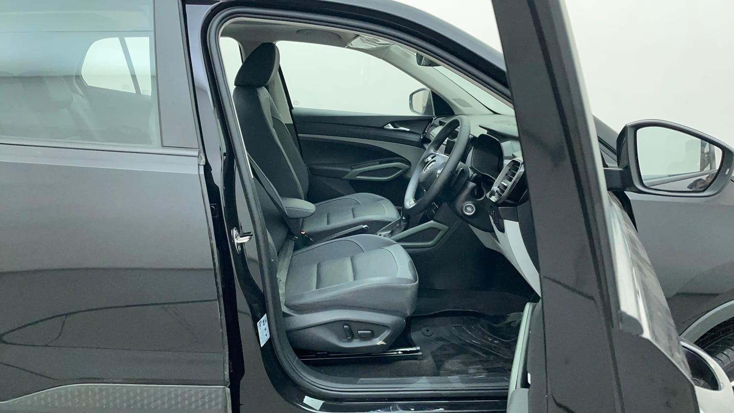 Used 2026 Skoda Kylaq Prestige+ 1.0 TSI AT Petrol Automatic interior RIGHT SIDE FRONT DOOR CABIN VIEW