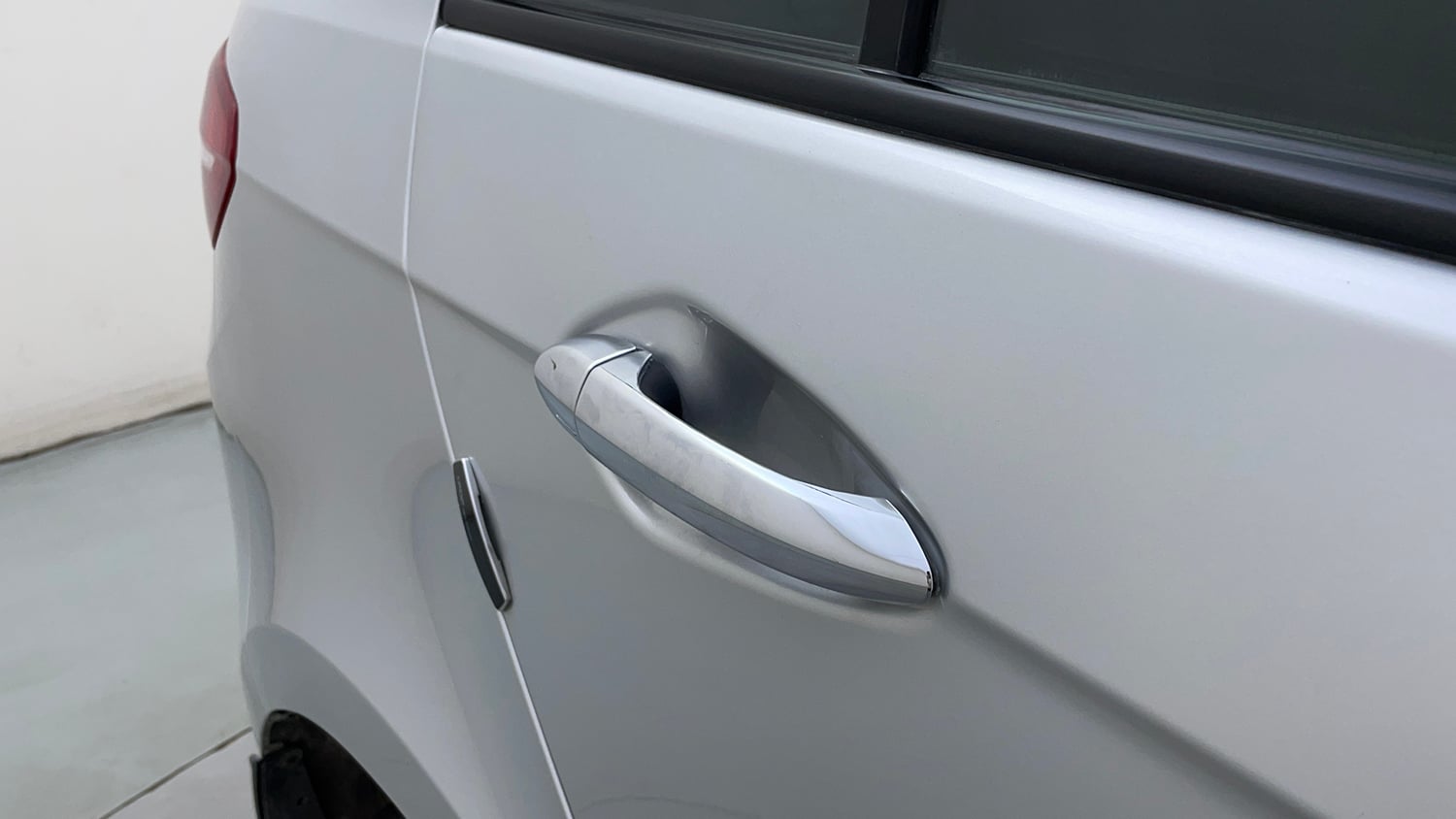 Used 2017 Tata Zest XE Petrol Petrol Manual dents MINOR SCRATCH