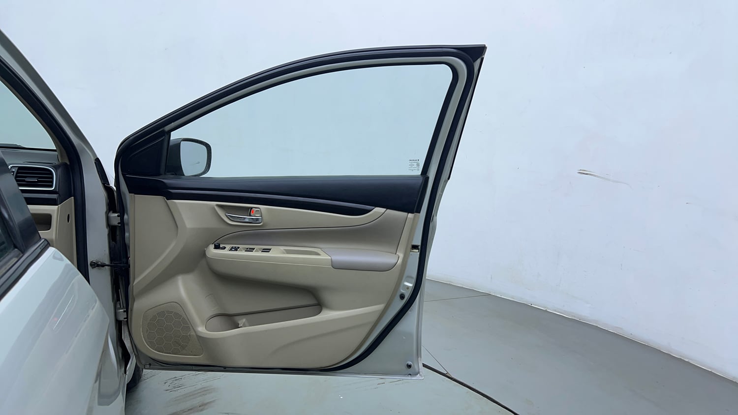 Used 2017 Maruti Suzuki Ciaz Zeta 1.4 AT Petrol Automatic interior RIGHT FRONT DOOR OPEN VIEW