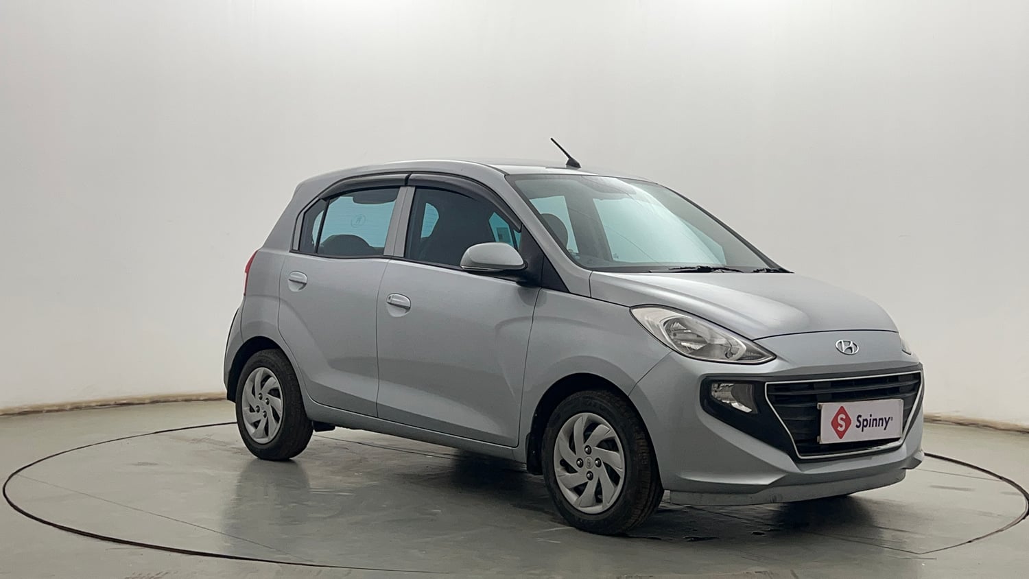 Used 2018 Hyundai Santro Sportz Petrol Manual exterior RIGHT FRONT CORNER VIEW