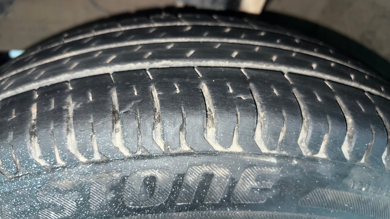 Used 2020 Maruti Suzuki Swift VXi Petrol Manual tyres LEFT FRONT TYRE TREAD VIEW