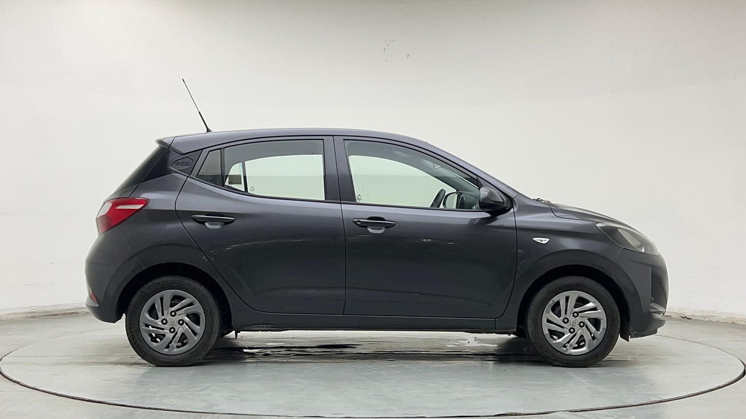 Used 2021 Hyundai Grand i10 Nios Magna 1.2 Kappa VTVT CNG Cng Manual exterior RIGHT SIDE VIEW