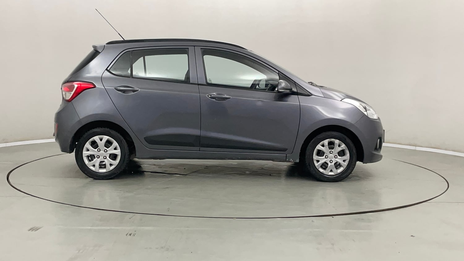 Used 2016 Hyundai Grand i10 Sportz 1.2 Kappa VTVT Petrol Manual exterior RIGHT SIDE VIEW