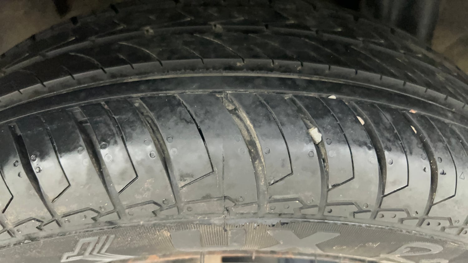 Used 2021 Renault Triber RXZ EASY-R AMT Petrol Automatic tyres RIGHT REAR TYRE TREAD VIEW