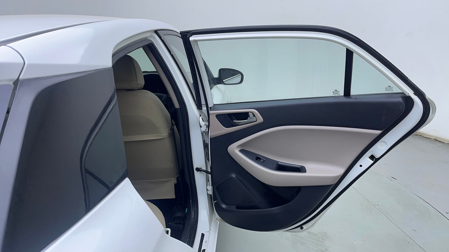 Used 2018 Hyundai Elite i20 Magna Executive 1.4 CRDI Diesel Manual interior RIGHT REAR DOOR OPEN VIEW