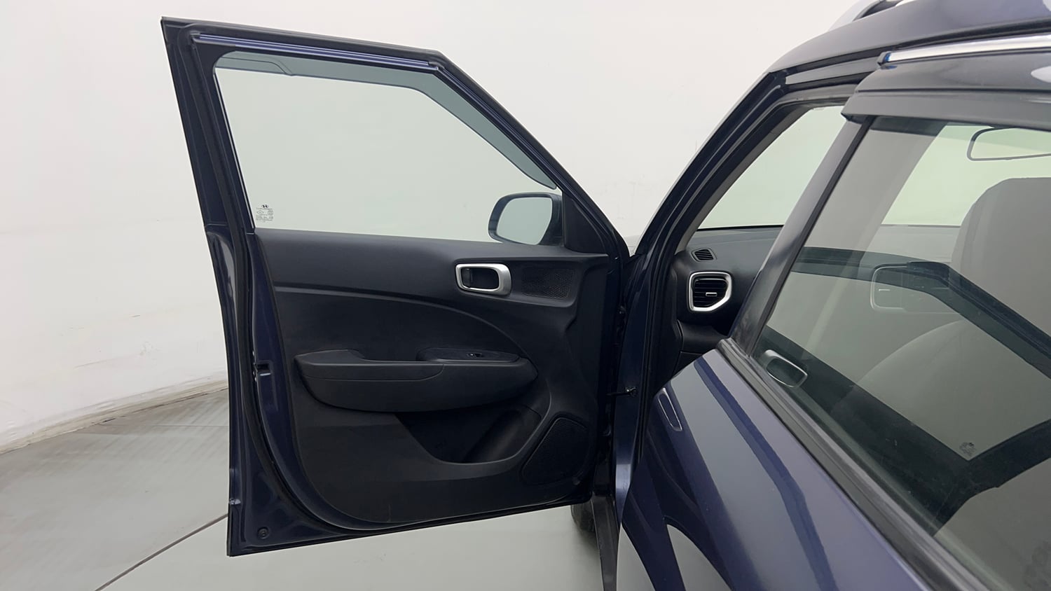 Used 2019 hyundai Venue S 1.0 AT Turbo Petrol Petrol Automatic interior LEFT FRONT DOOR OPEN VIEW