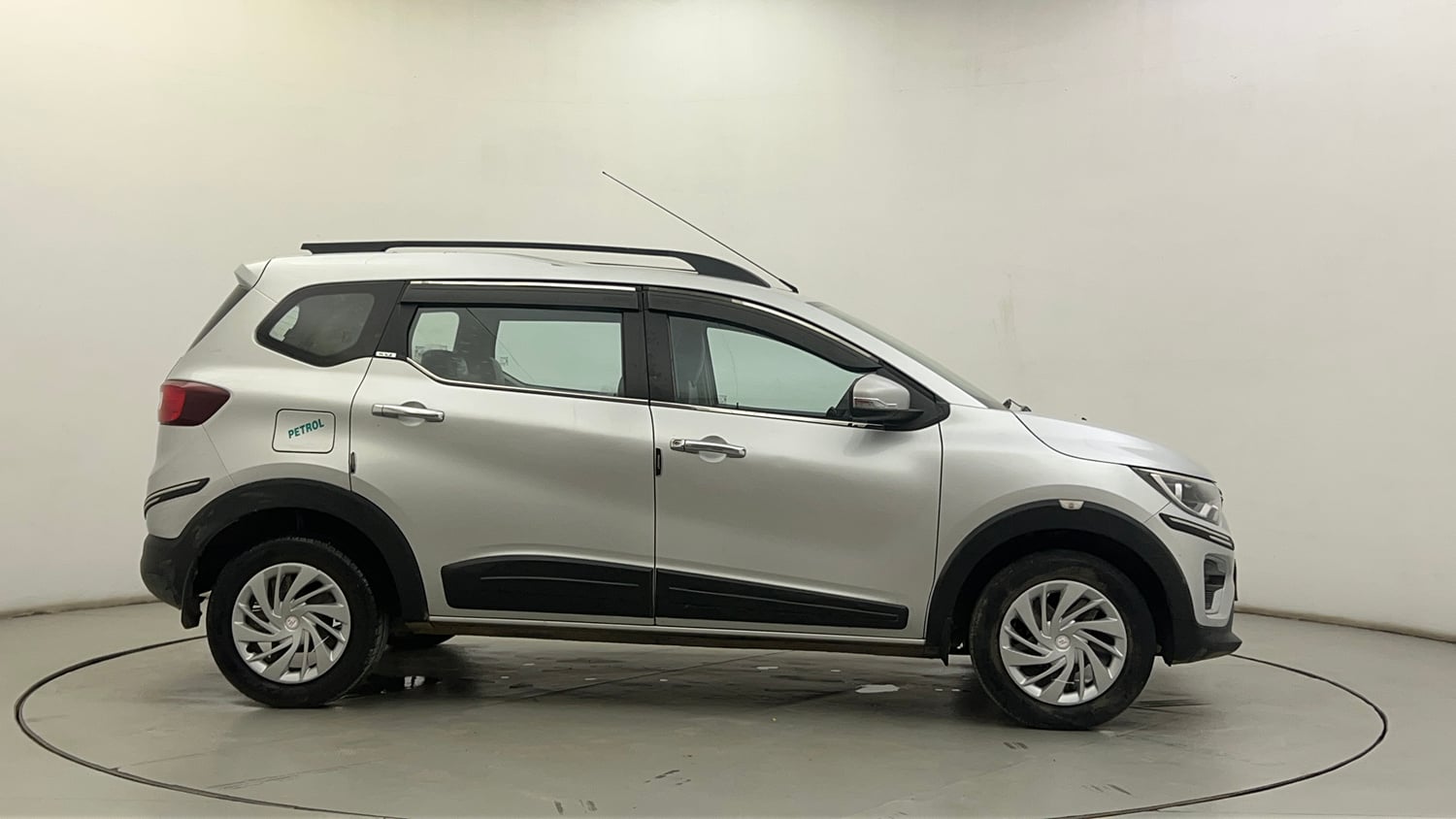 Used 2021 Renault Triber RXZ EASY-R AMT Petrol Automatic exterior RIGHT SIDE VIEW