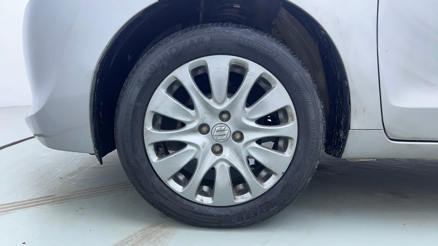 Used 2018 Maruti Suzuki Baleno Alpha 1.2 Petrol Manual tyres LEFT FRONT TYRE RIM VIEW