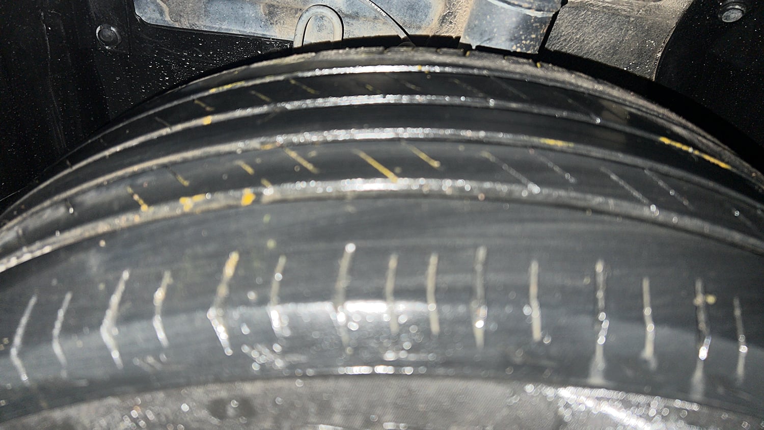 Used 2021 maruti-suzuki Vitara Brezza ZXi Petrol Manual tyres LEFT FRONT TYRE TREAD VIEW