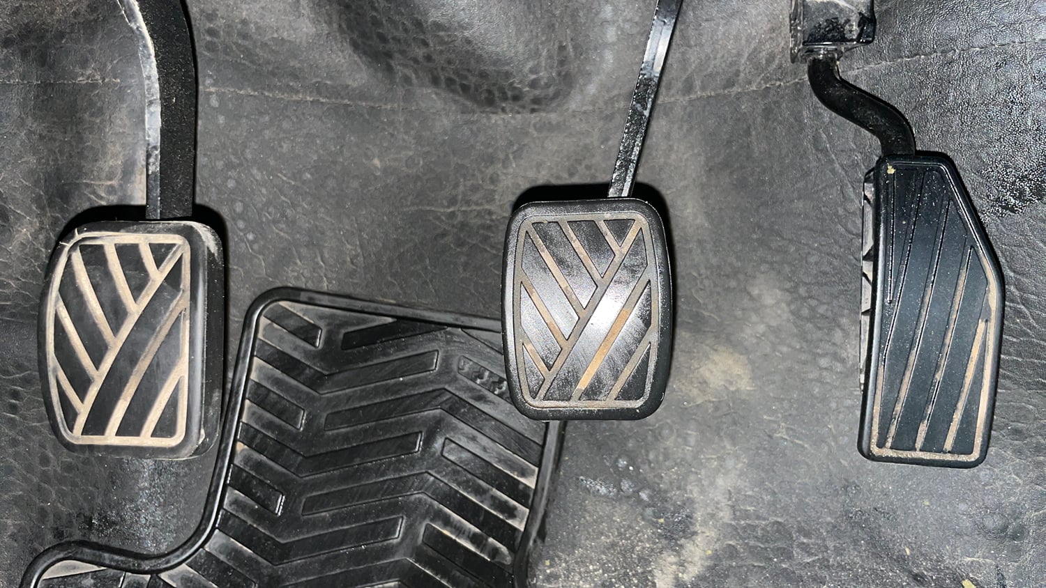 Used 2022 Maruti Suzuki Ignis Delta 1.2 MT Petrol Manual interior PEDALS VIEW