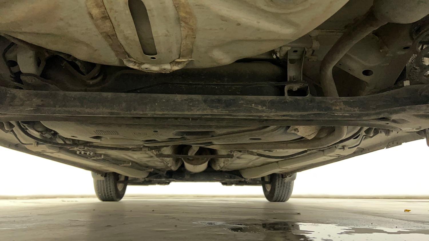 Used 2019 Maruti Suzuki Swift ZXi Petrol Manual extra REAR UNDERBODY VIEW (TAKEN FROM REAR)
