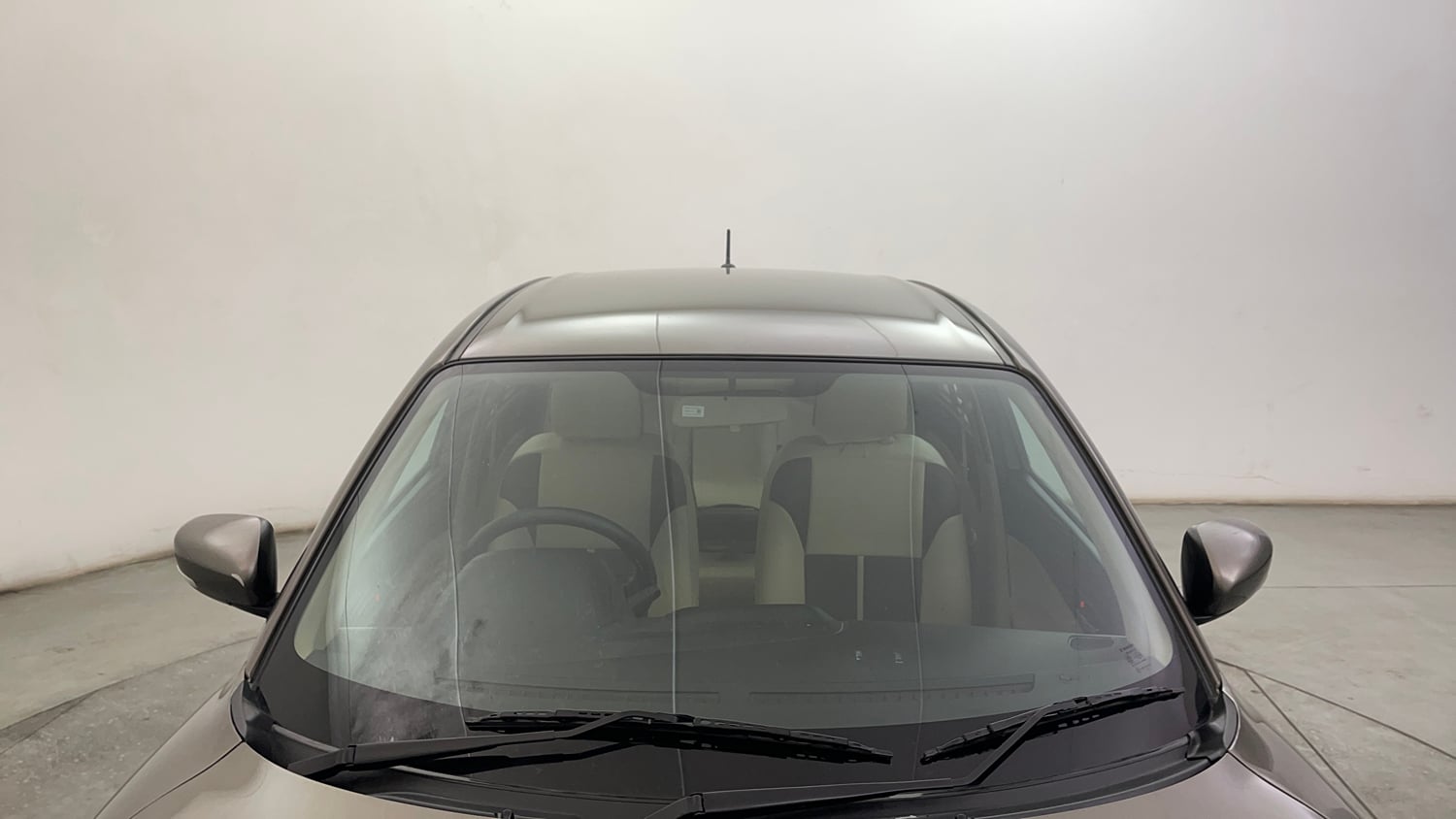 Used 2019 Maruti Suzuki Dzire VXi Petrol Manual exterior FRONT WINDSHIELD VIEW