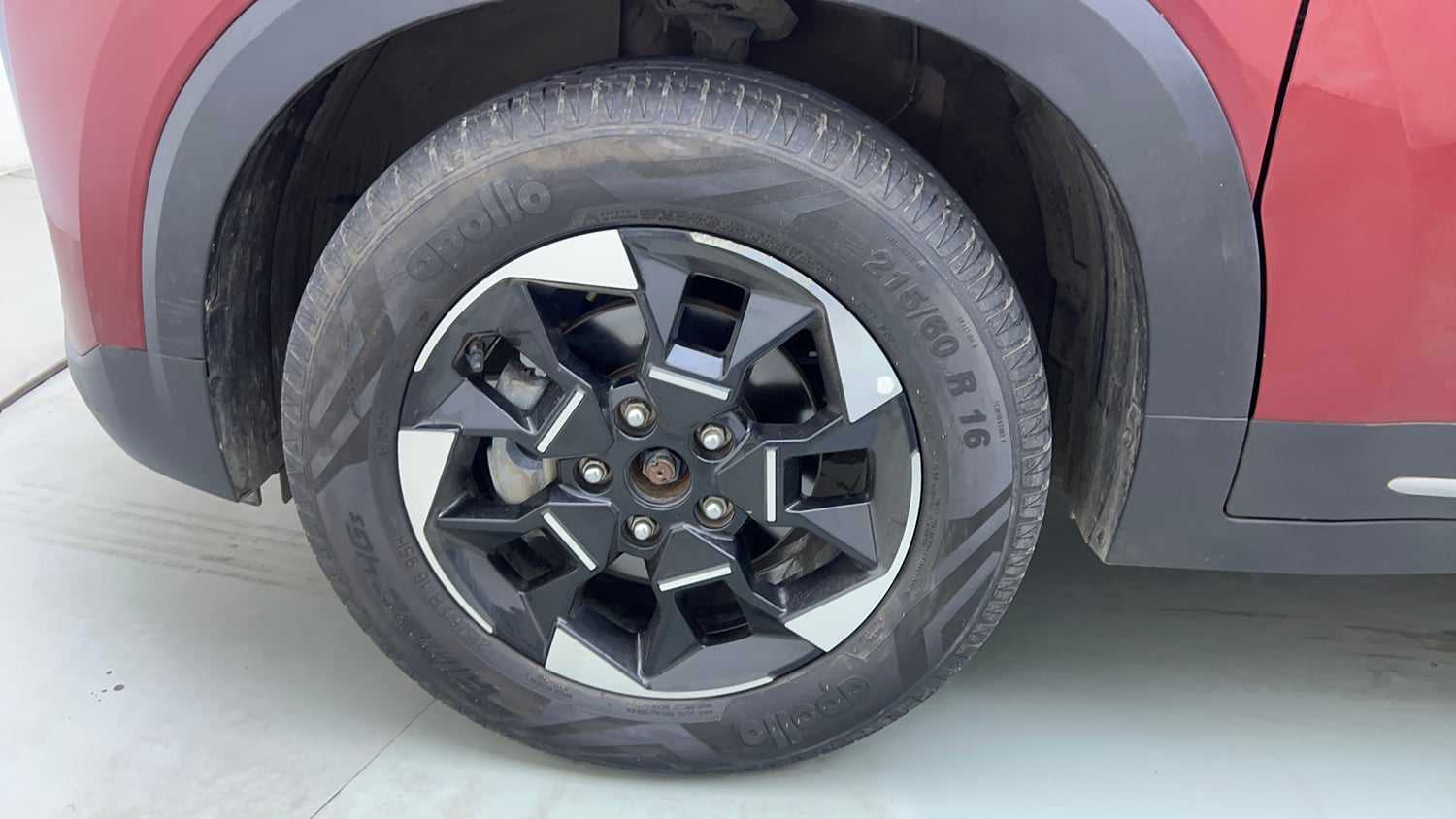 Used 2024 Kia Sonet HTX Plus 1.5 Diesel MT Diesel Manual tyres LEFT FRONT TYRE RIM VIEW