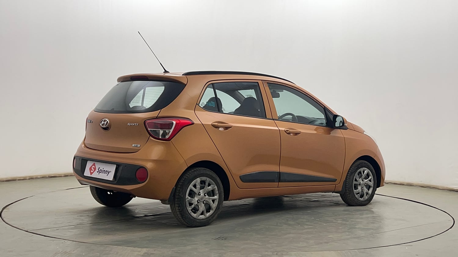 Used 2017 Hyundai Grand i10 Sportz (O) 1.2 Kappa VTVT Petrol Manual exterior RIGHT REAR CORNER VIEW