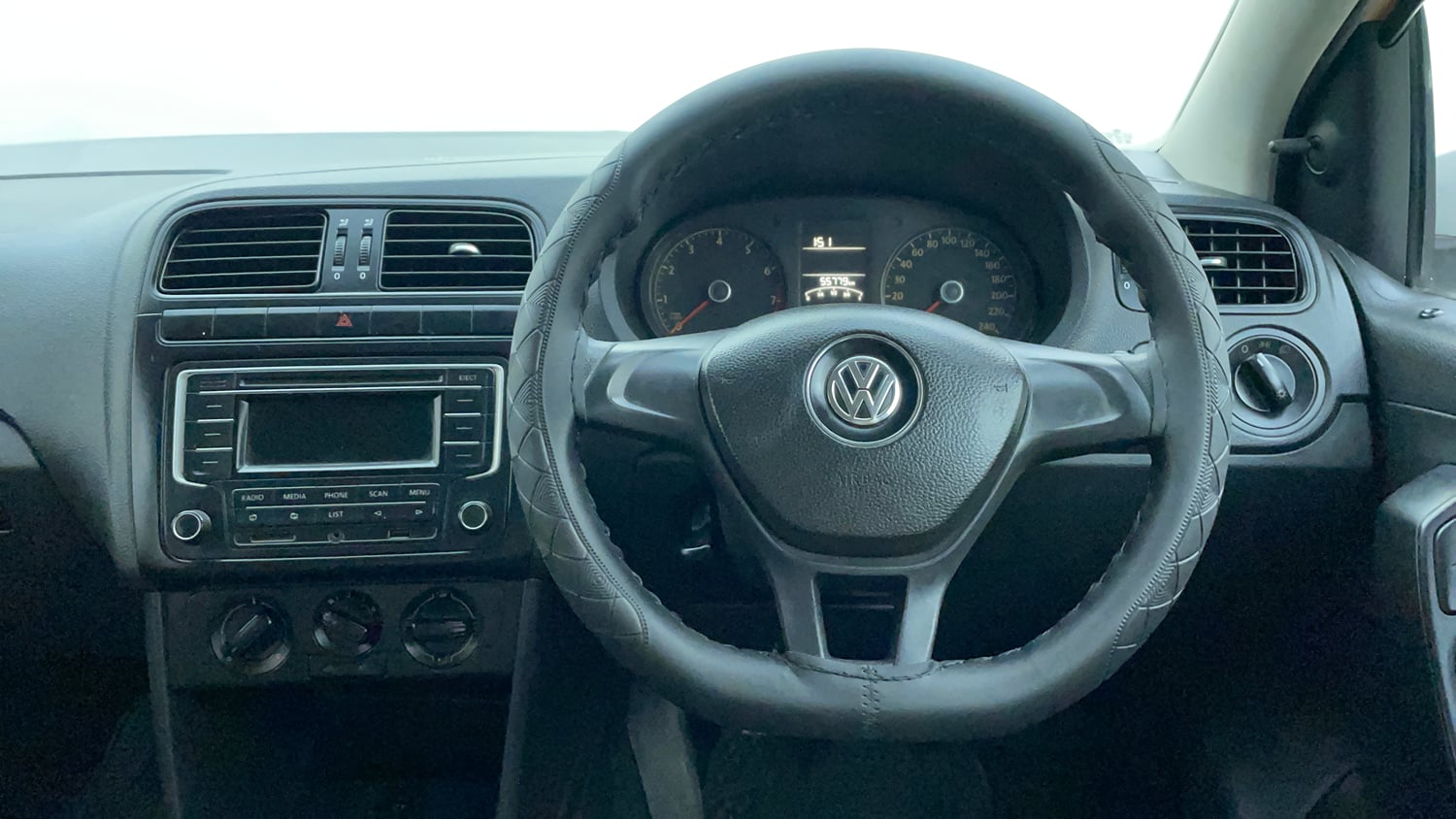 Used 2015 Volkswagen Polo Trendline 1.2L (P) Petrol Manual interior STEERING VIEW