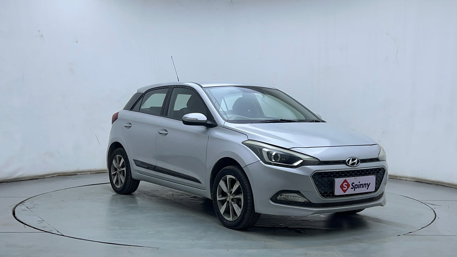 Used 2017 Hyundai Elite i20 Asta 1.2 Petrol Manual exterior RIGHT FRONT CORNER VIEW