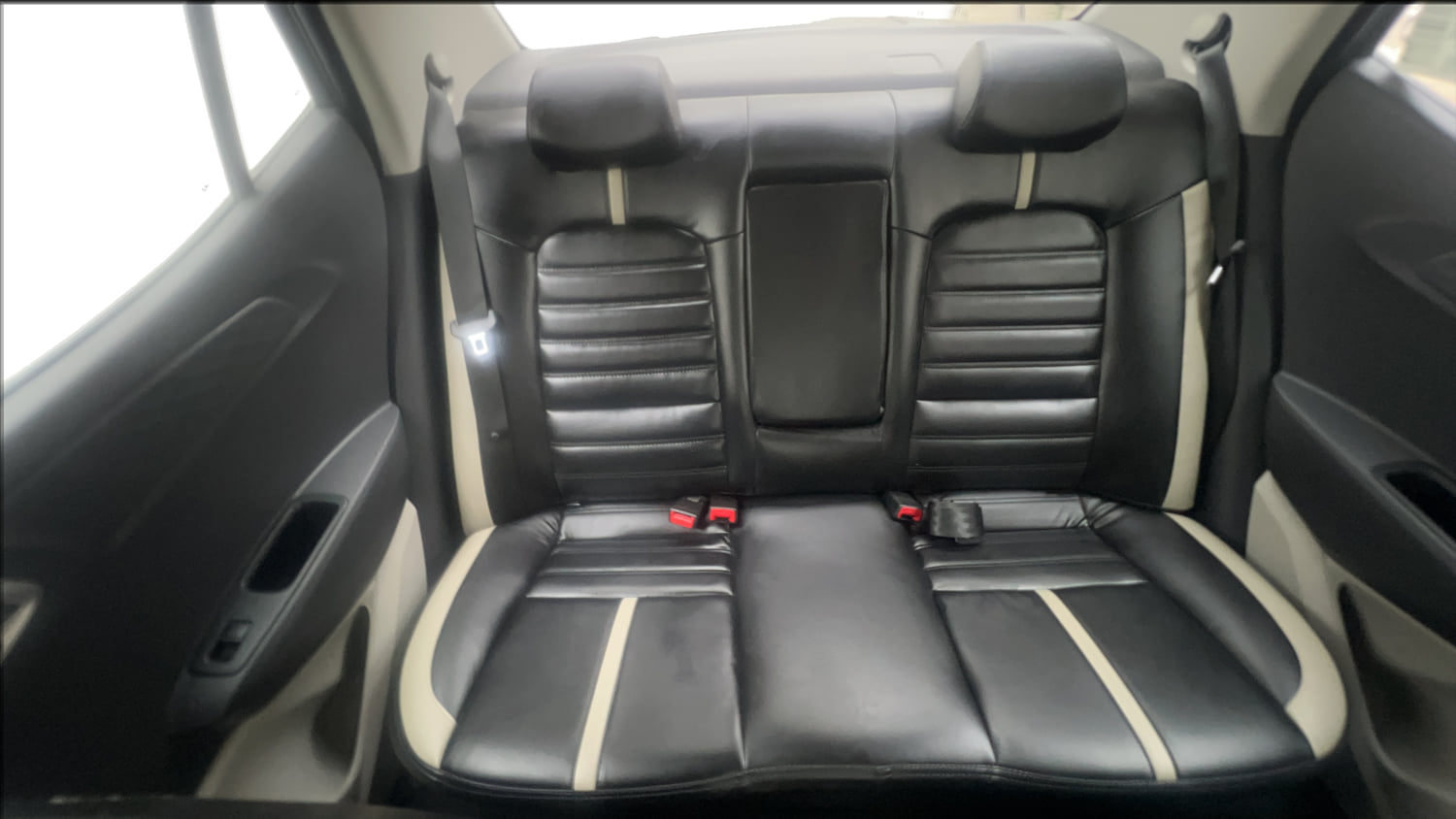Used 2023 Hyundai Aura SX 1.2 Petrol Petrol Manual interior REAR SEAT CONDITION VIEW