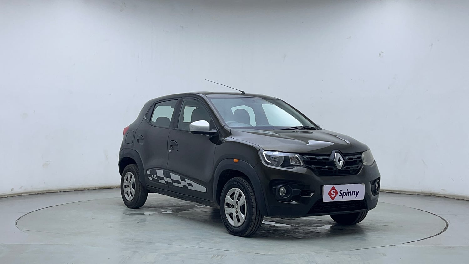 Used 2018 Renault Kwid 1.0 RXT AMT Petrol Automatic exterior RIGHT FRONT CORNER VIEW