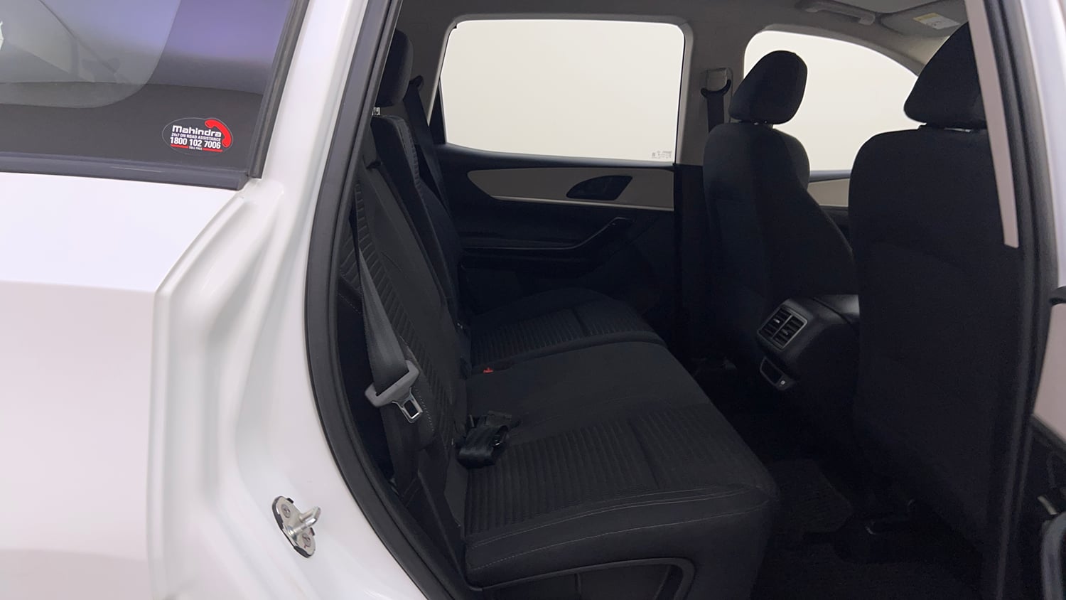 Used 2022 Mahindra XUV700 AX 5 Diesel AT 7 STR Diesel Automatic interior RIGHT SIDE REAR DOOR CABIN VIEW