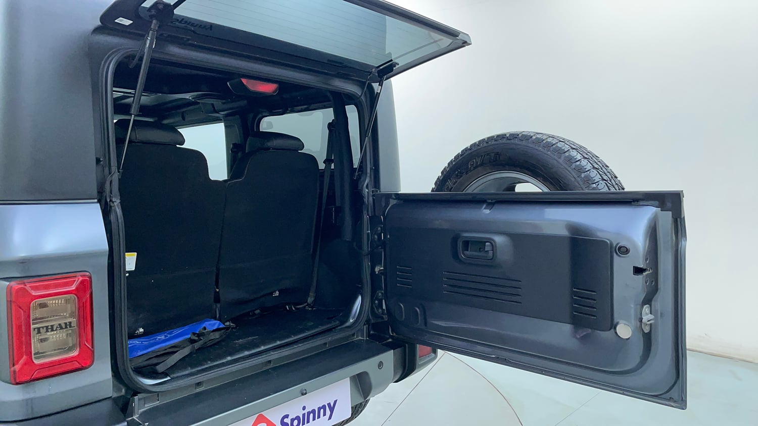 Used 2022 mahindra Thar LX Hard Top Petrol MT 4WD Petrol Manual interior DICKY DOOR OPEN VIEW